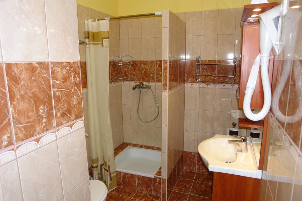 Holdlux Apartmanok Шарвар Номер фото