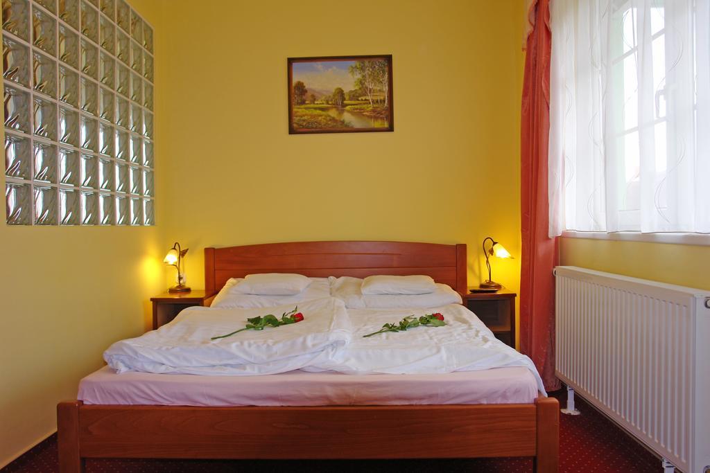 Holdlux Apartmanok Шарвар Экстерьер фото