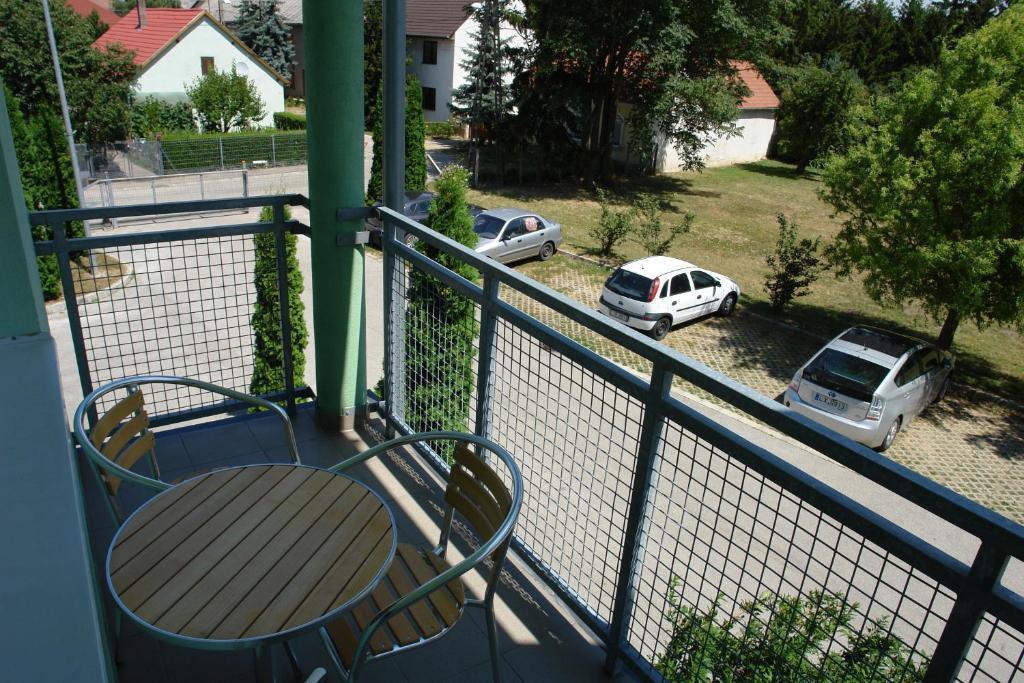 Holdlux Apartmanok Шарвар Номер фото